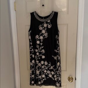Roz & Ali Black Dress with White Floral Embroidery